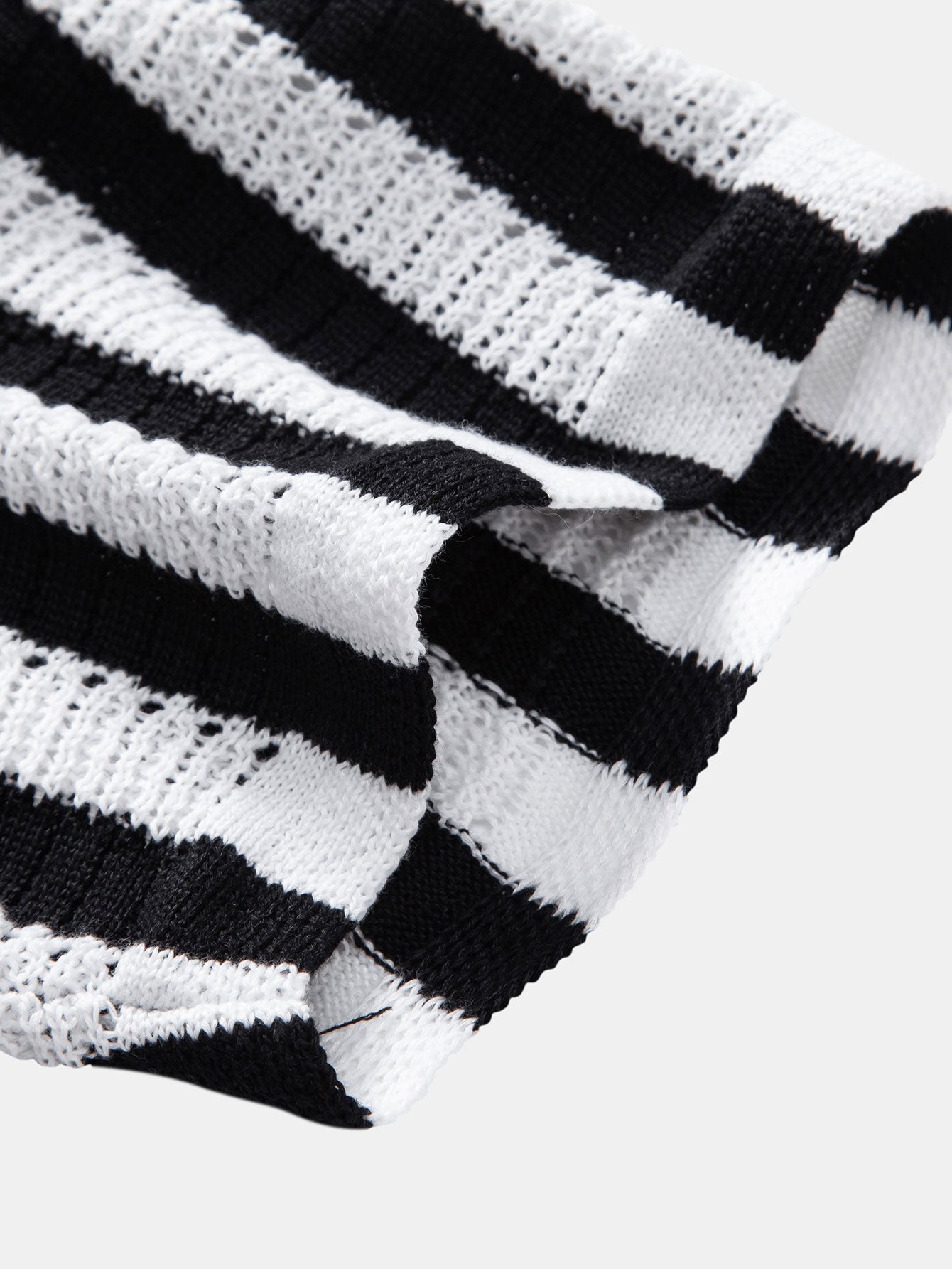 CAMICIA CON SPALLE SCHESE E RIGHE ALL'UNCINETTO & PANTALONI IN LINO CON GAMBA DRITTA