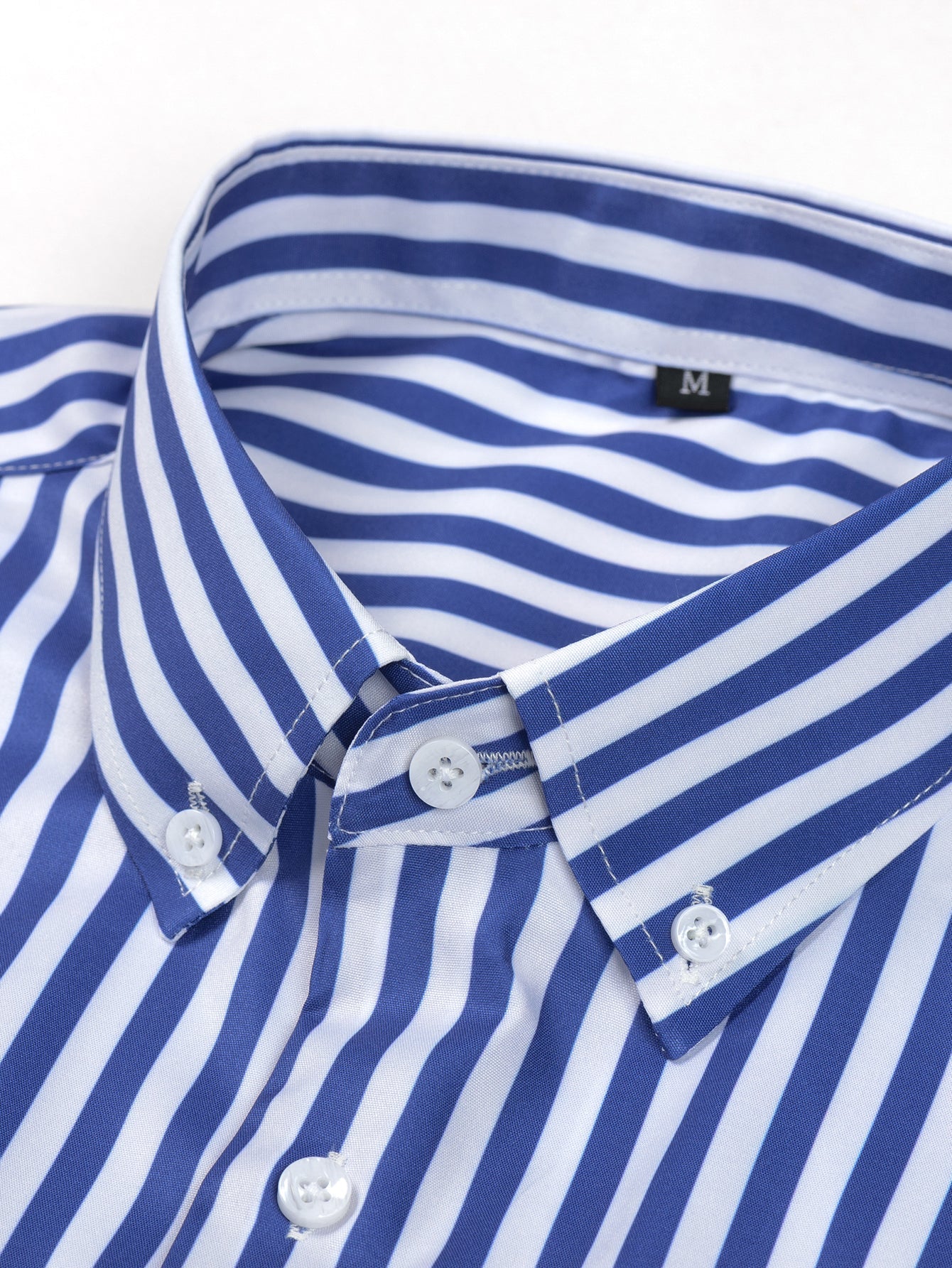 CAMICIA A MANICHE LUNGHE A RIGHE CON BOTTONI & PANTALONI SLIM FIT A GAMBA AFFUSOLATA
