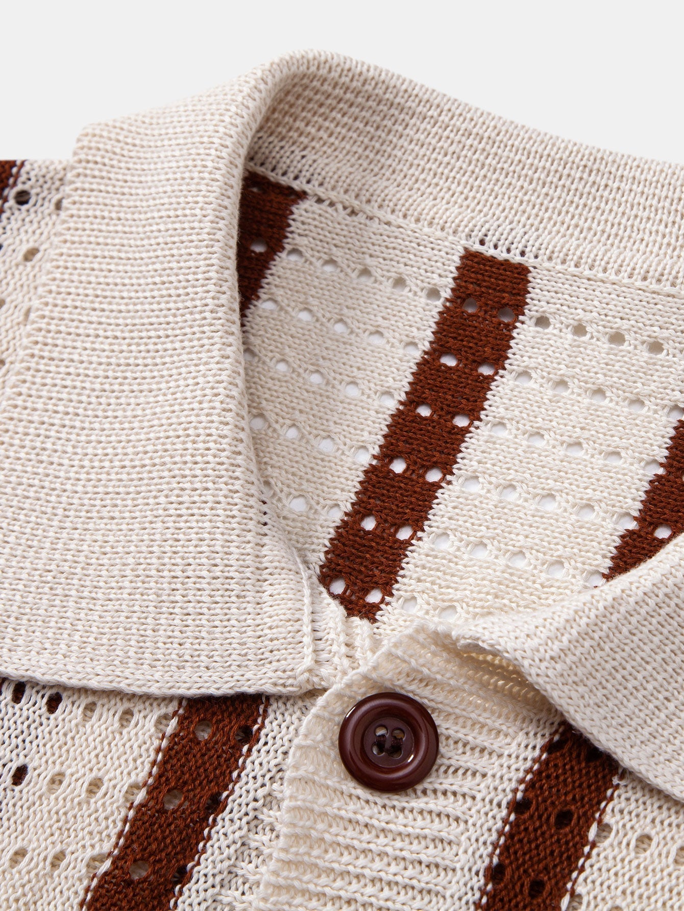 CAMICIA A RIGHE CON OCCHIELLI LAVORATI A MAGLIA & PANTALONI DI LINO A GAMBA DRITTA