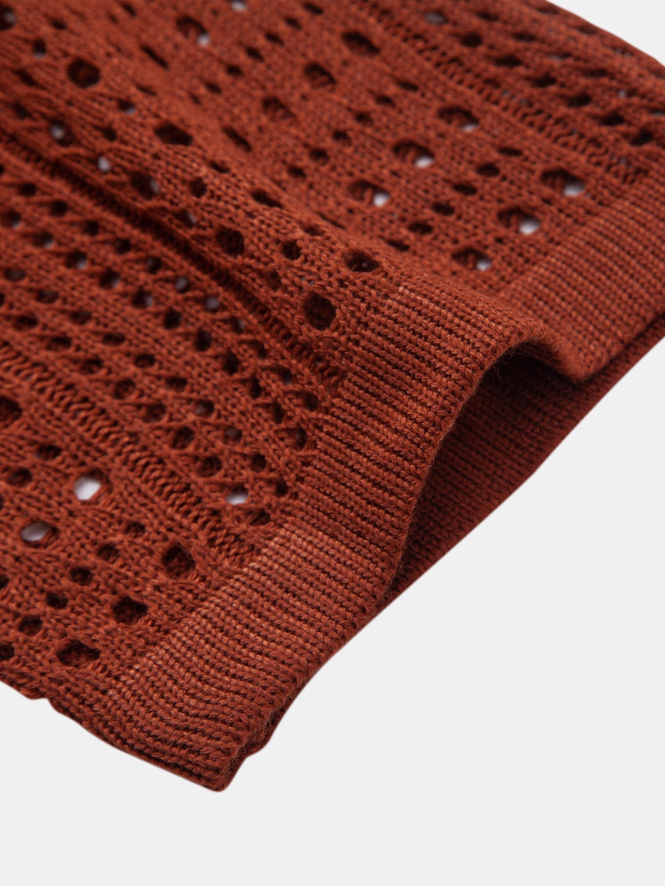 POLO A V IN CROCHET & PANTALONI IN LINO CON GAMBA DRITTA