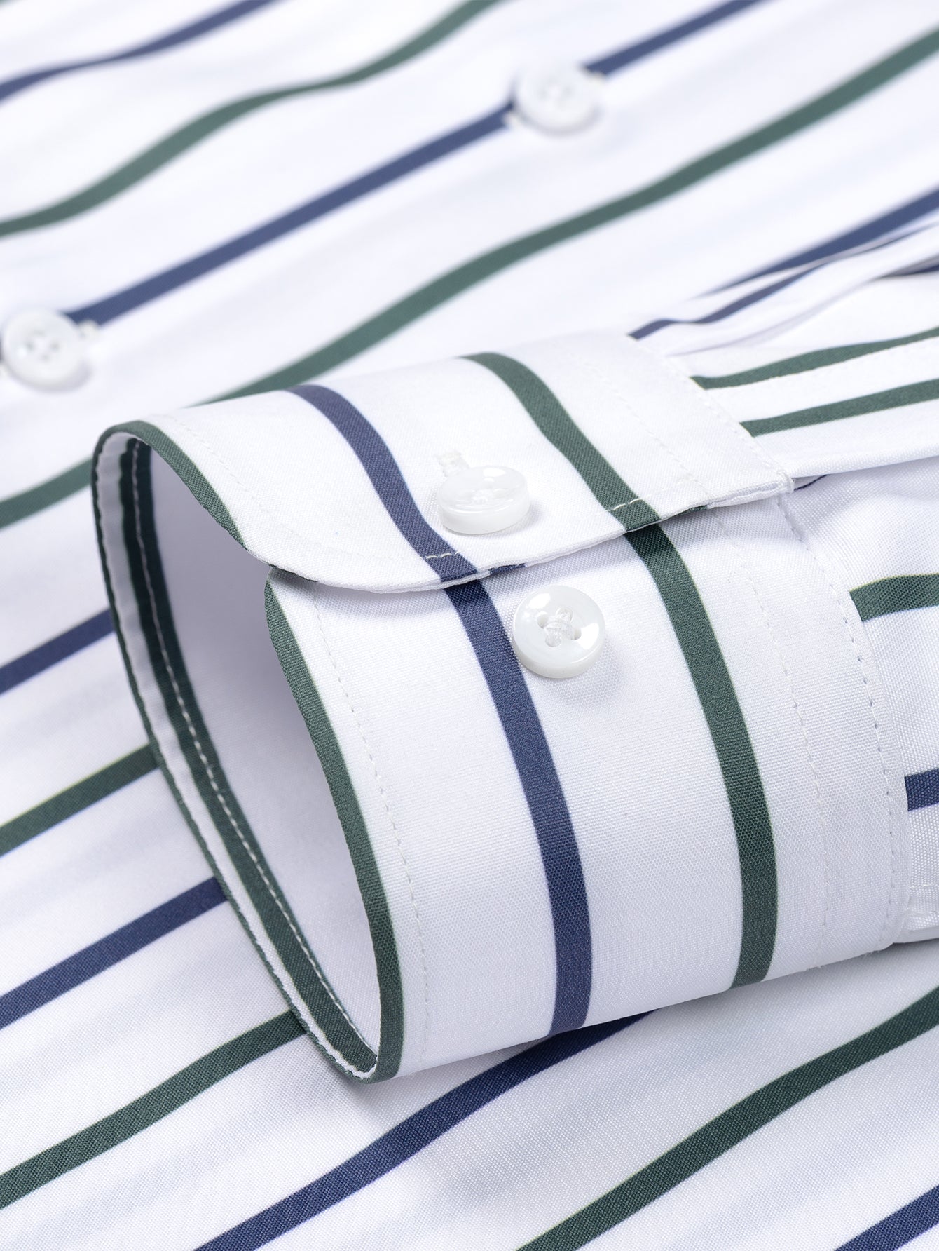 CAMICIA A MANICHE LUNGHE A RIGHE CON BOTTONI & PANTALONI SLIM FIT A GAMBA AFFUSOLATA